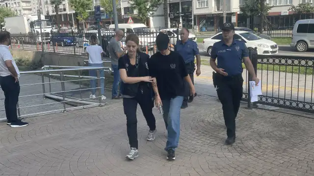 7 yaşındaki öğrenciyi ezen kadın öğretmen tutuklandı