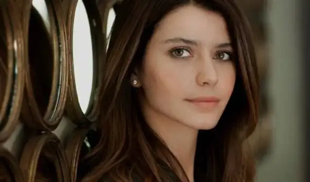Beren Saat'in "Gizli Dolap" filmindeki partnerleri belli oldu