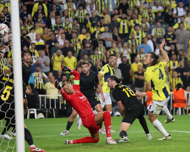 Fenerbahçe 3 puanla başladı