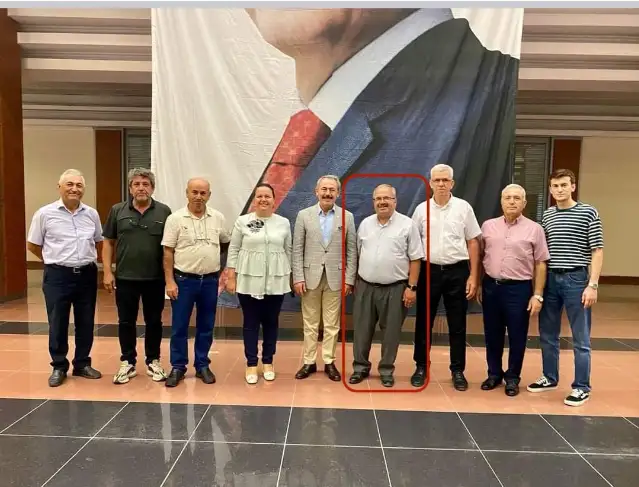 Milli Eğitim Müdürlüğünde görevli devlet memuru AKP İl Danışma Kuruluna katıldı