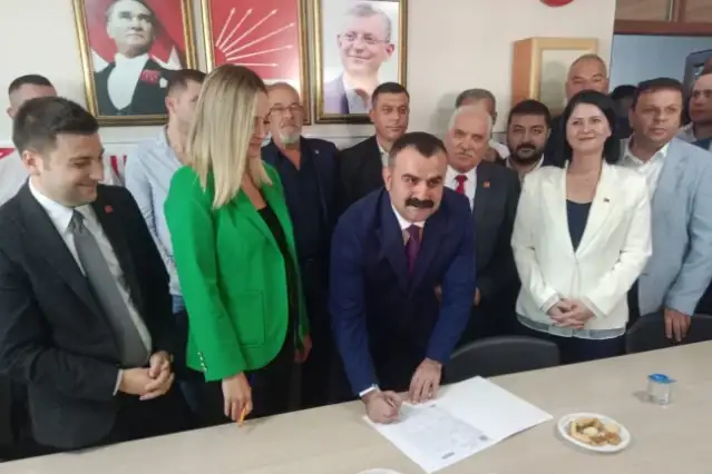 İYİ Parti’den istifa eden belediye başkanı CHP'ye katıldı
