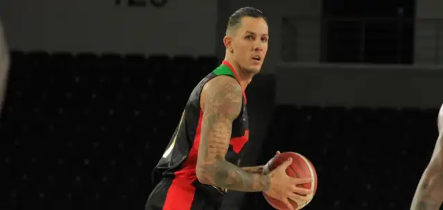Eski milli basketbolcu alkollü sürücü kurbanı oldu