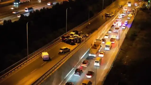 İstanbul'da 15 araç kaza yaptı
