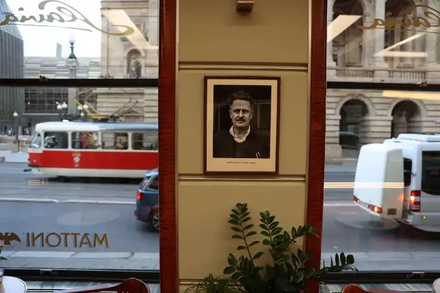 Türkiye’nin Prag Büyükelçiliğinin girişimiyle Nazım Hikmet’in "Prag günleri" belgeselleştirildi
