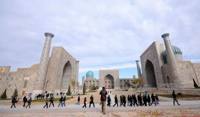 Özbekistan'da yeni düzenleme: "Uygunsuz konuşanlar" ülkeye alınmayacak