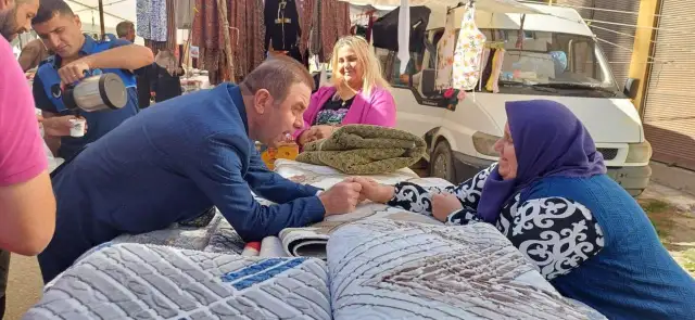 Gürgentepe Belediyesi pazarcı esnafını yalnız bırakmıyor