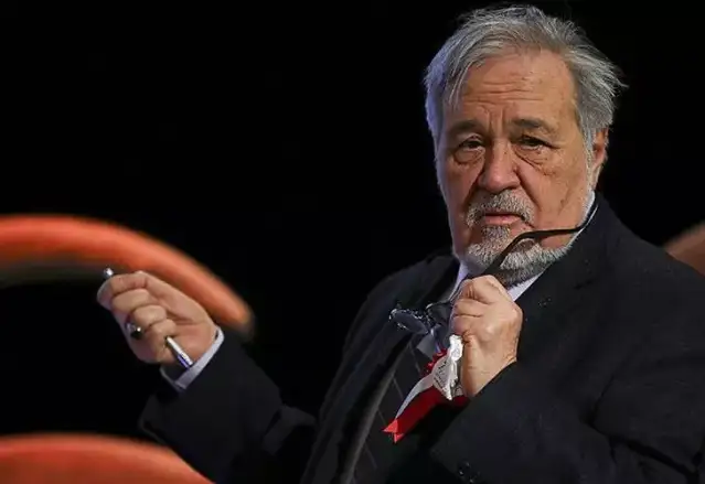 Prof. Dr. İlber Ortaylı, sağlık sorunları nedeniyle hastaneye kaldırıldı