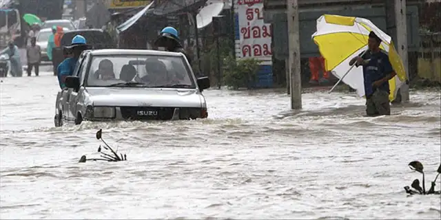 Tayland'da muson yağmurlarının neden olduğu seller 36 binden fazla haneyi sular altında bıraktı