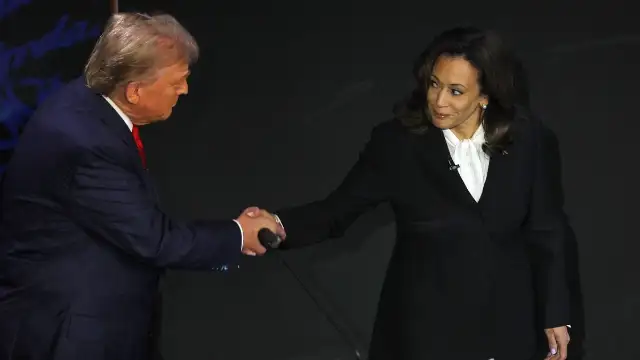 Kamala Harris, Donald Trump’ı tebrik etti