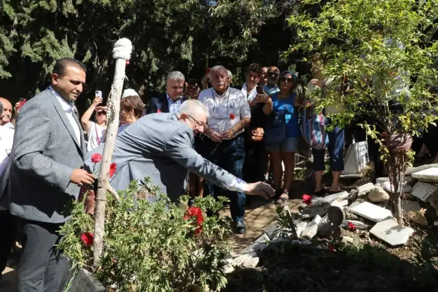 Oyuncu Tuncel Kurtiz vefatının 11. yılında anıldı