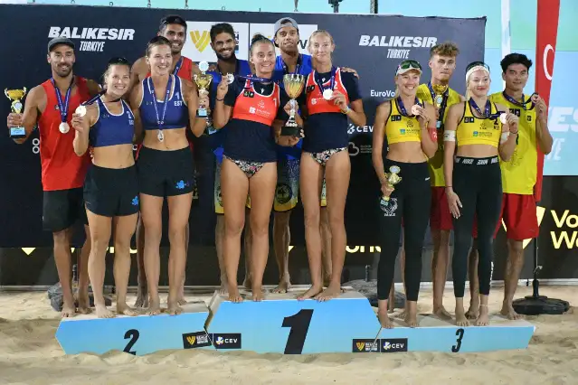 Ukrayna ve İtalya, Ayvalık'taki VW Beach Pro Tour'da şampiyon oldu