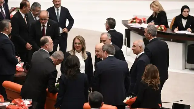 “Bahçeli ‘olur’u verdi, DEM Parti ile yeni bir barış süreci başlatılabilir”