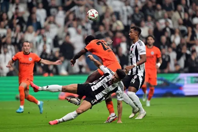 Beşiktaş Dolmabahçe'de yıkıldı