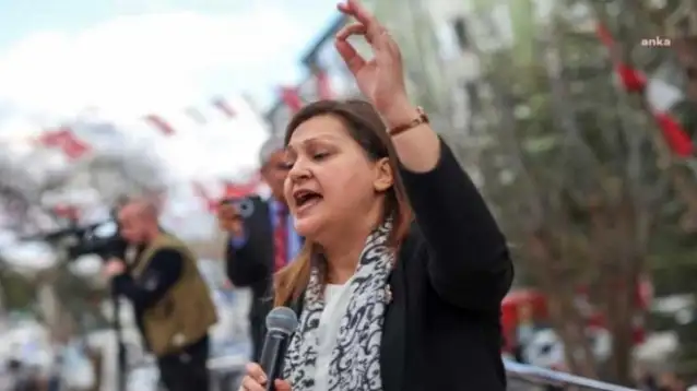 Burcu Köksal'dan kendisine yönelik iddialara cevap: Vatanına canını verecek kadar bağlı bir CHP'liyim