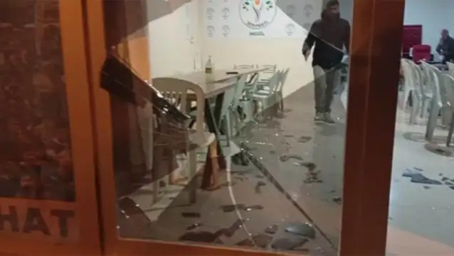 DEM Parti’nin İnegöl ilçe binasına saldırı düzenlendi