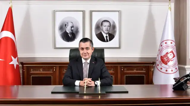 Esenyurt Belediyesi'ne kayyım olarak atanan Can Aksoy'un dün akşam saatlerinde vali yardımcısı yapıldığı ortaya çıktı