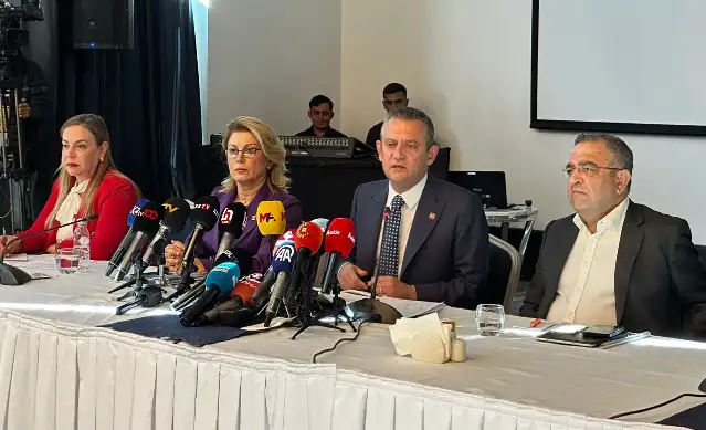 Özgür Özel, Diyarbakır'da Devlet Bahçeli'ye yanıt verdi