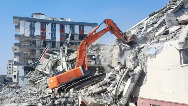 44 kişiye mezar olan Sait Bey Sitesi davasında kamu görevlileri yargılanacak!