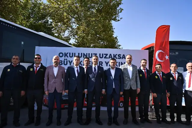 Balıkesir Büyükşehir Belediyesi’nden öğrencilere ulaşım desteği