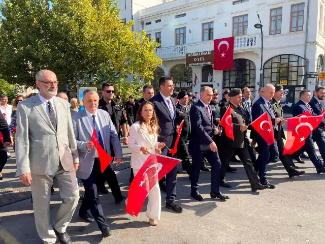 Her yıl 08:45’de Manisa’ya gelen Atatürk bu yıl 10:00’da geldi