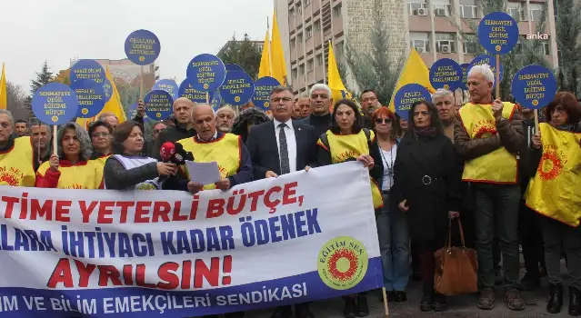 Eğitim Sen'den MEB önünde "bütçe" protestosu