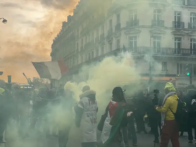 Sarı Yelekliler, 6. yılında yeniden Paris sokaklarında