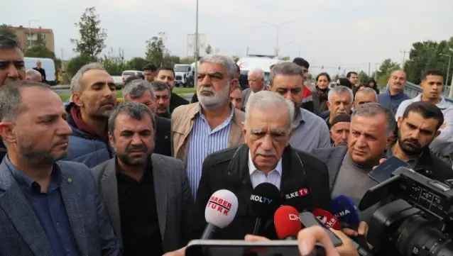 Ahmet Türk'ün yerine kayyım atanmasına gerekçe yapılan dosyada savcılığın takipsizlik kararı verdiği ortaya çıktı