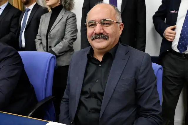 Öztürk: Filistin için gözyaşı dökerken cebinize savaş için gönderilen petrolden dolar kazanmanın etik açıklaması olamaz
