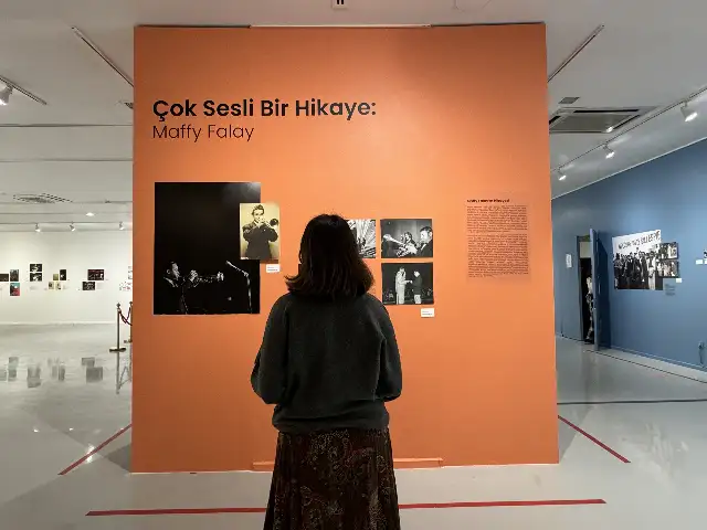"Cazın Hafızası: Yolculuğa Bakmak" sergisi Taksim'de açıldı