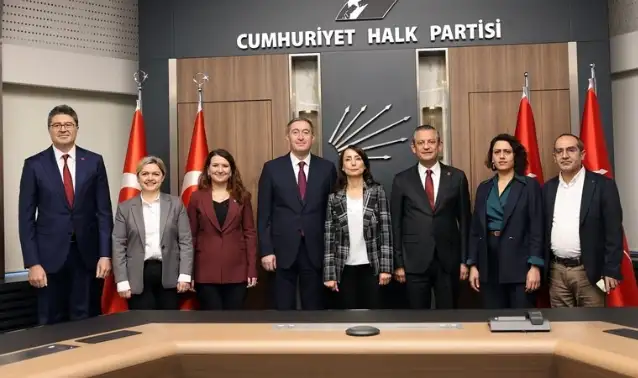 DEM Parti ile CHP Genel Başkanı Özgür Özel’in görüşmesi başladı