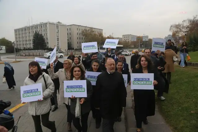 DEM Parti heyeti kayyumlara karşı TBMM’den İçişleri Bakanlığı’na yürüdü