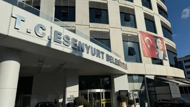 Esenyurt’a atanan kayyum Ahmet Özer’in yardımcılarını görevden aldı