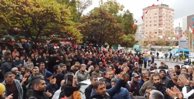 Maltepe Belediyesi’nde grev ikinci gününde devam ediyor