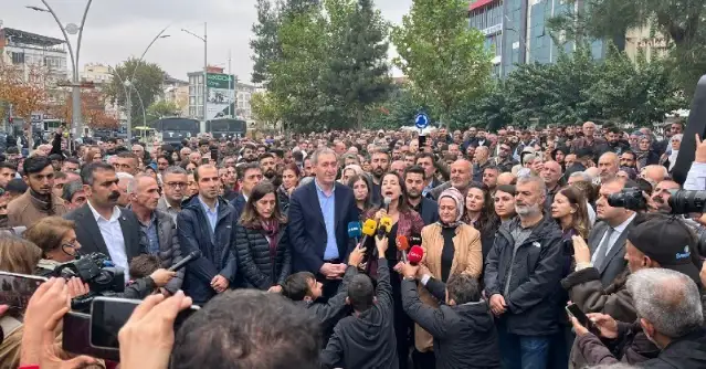 Hatimoğulları: Bizleri siyaseten yenemedikleri için yargı eliyle, hukuksuzlukla darbe gerçekleştirilmiştir