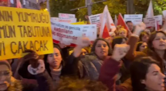 Kadın örgütleri Kadıköy'den seslendi: 6284 sayılı Kanun'u uygula