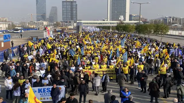 KESK’ten Ankara’da “Geçinemiyoruz” mitingi
