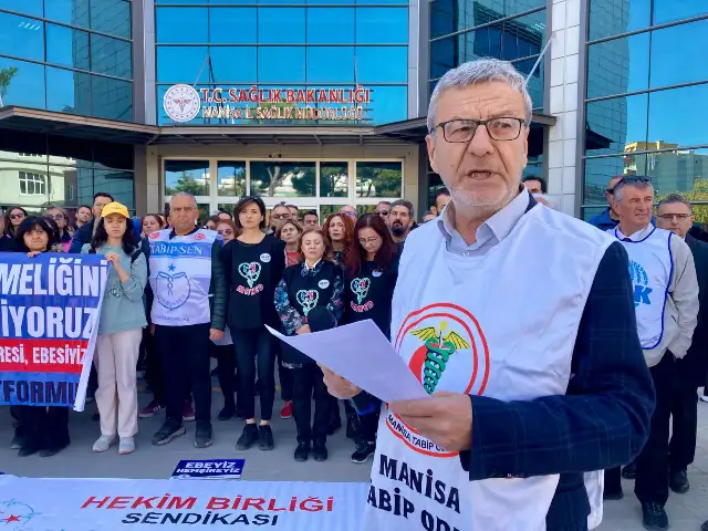Manisa’daki Sağlık ocaklarında hizmet veren 450 aile hekimi iş bıraktı
