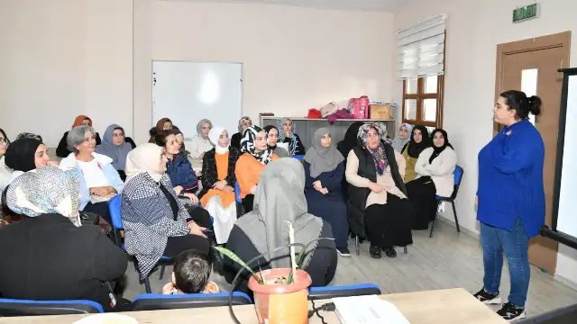 Yunusemre’de şiddetle mücadele seminerleri verildi