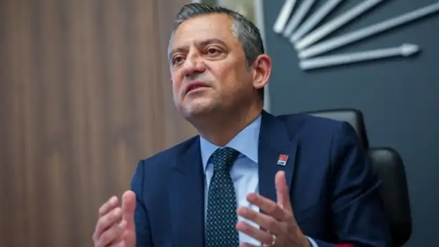 Özgür Özel'den Leyla Zana'ya yönelik cinsiyetçi tezahüratlara tepki