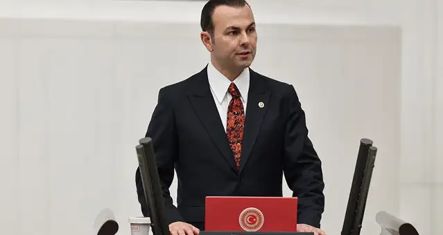 İYİ Partili milletvekili Seyithan İzsiz istifa etti: TBMM'de sandalye sayısı 35'e düştü