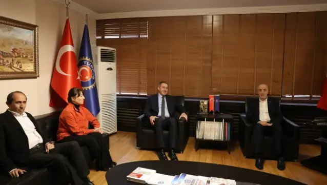 DEM Parti Eş Genel Başkanı Tuncer Bakırhan, TÜRK-İŞ'i ziyaret etti