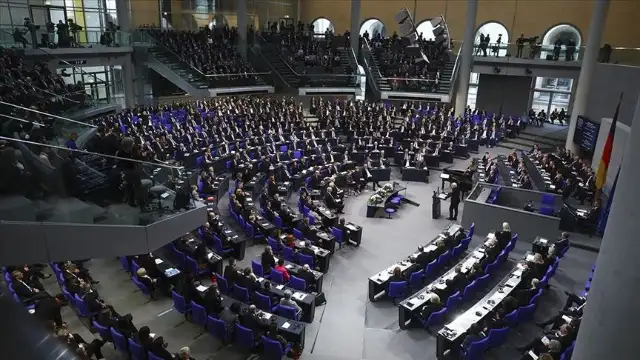 Almanya Federal Meclisi aşırı sağcı AfD’nin yasaklanmasını görüşüyor