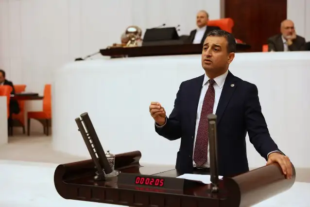 Burhanettin Bulut:  Son 10 yılda antidepresan kullanımı %67 oranında arttı