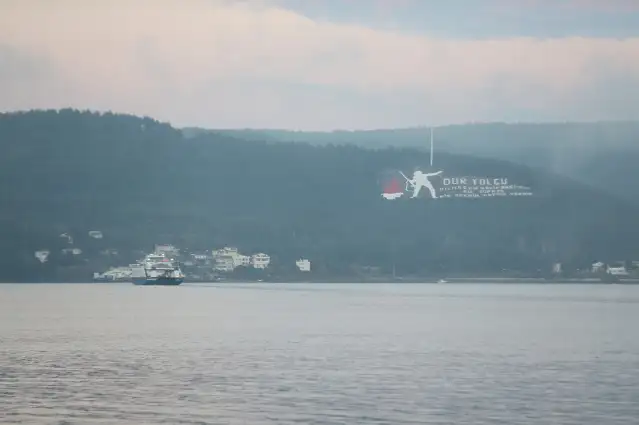 Çanakkale Boğazı sis nedeniyle transit gemi trafiğine kapatıldı