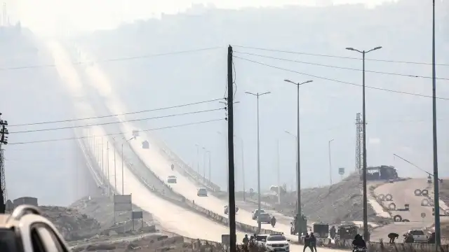 Suriye Ordusu, Deyrizor il merkezinin kontrolünü YPG’ye bıraktı