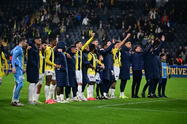 Fenerbahçe'de derbi öncesi kriz: Tam 13 eksik var