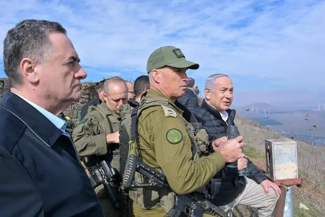 İsrail güçleri, Golan Tepeleri'ndeki tampon bölgeyi geçerek Suriye topraklarına girdi