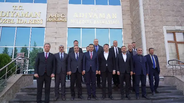 CHP genel başkan yardımcısı Burhanettin Bulut Adıyaman Belediye Başkanı Tutdere’yi ziyaret etti