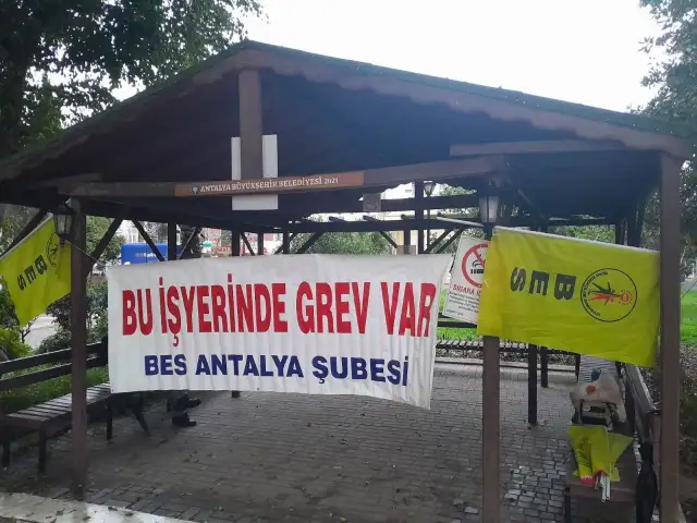 Kamu emekçilerinden ülke genelinde iş bırakma eylemi