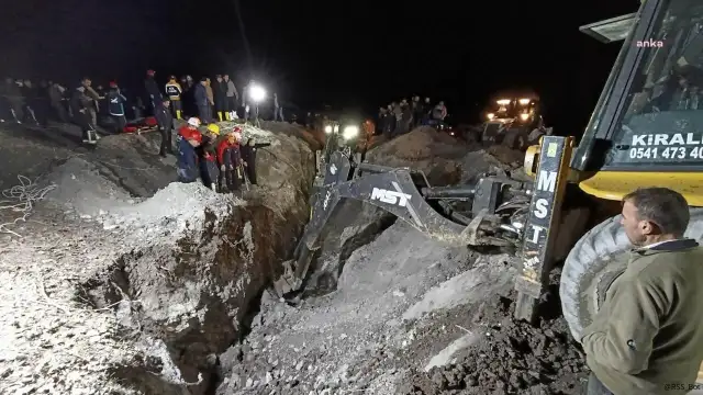 Amasya'da göçük altında kalan 2 işçi hayatını kaybetti